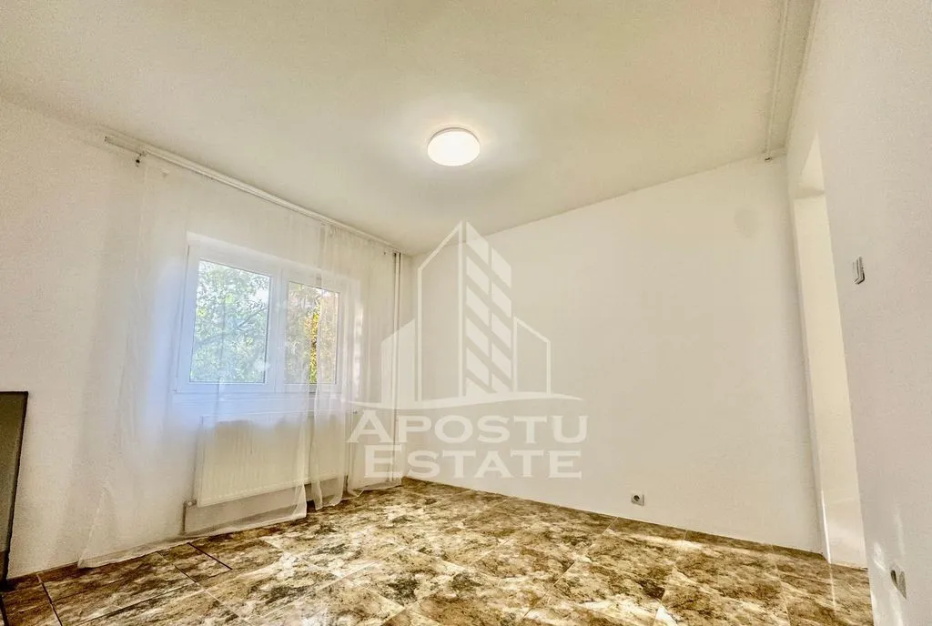Apartament 3 camere Parter 54 01 mp Renovat Boxa de depozitare