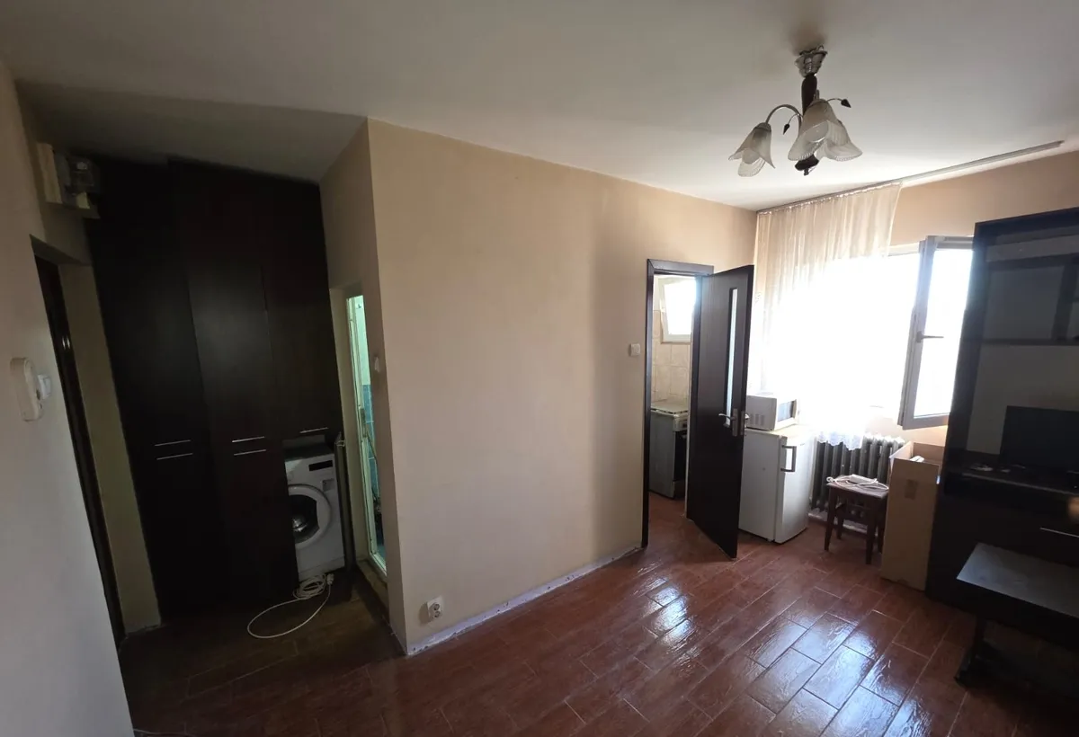 Titan Postavarului str Tudor Ion