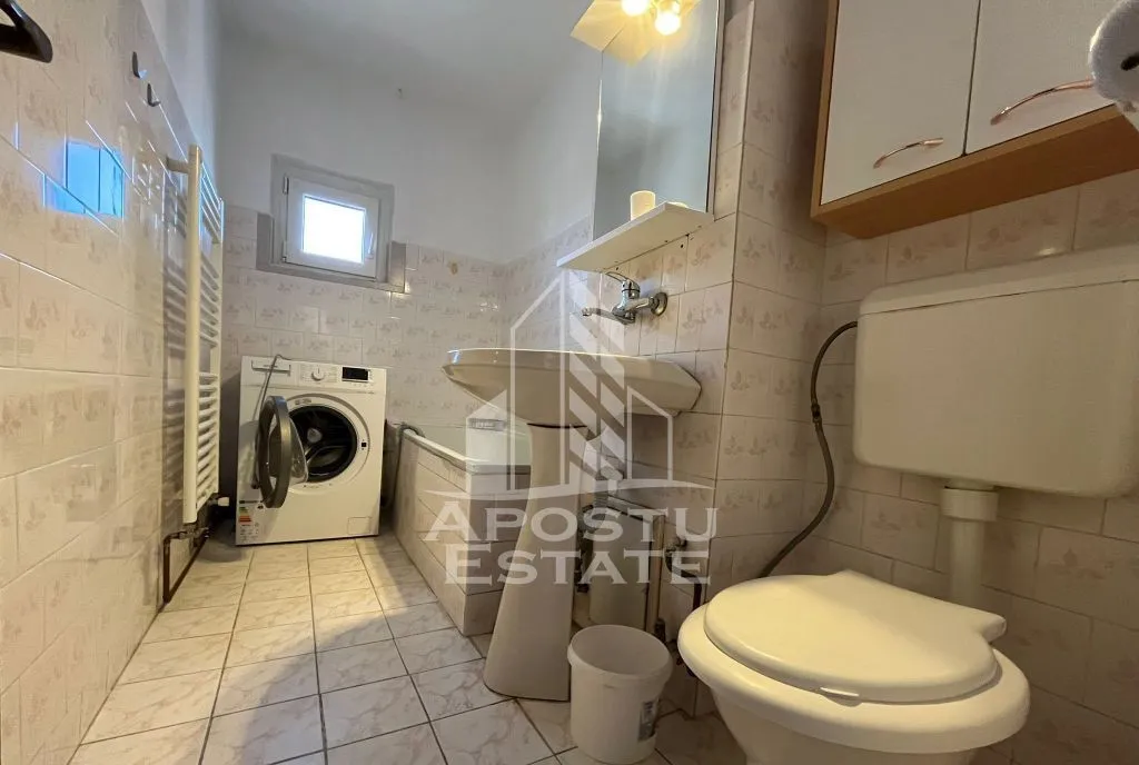 Apartament cu 3 camere 2 bai decomandat centrala proprie Sagulu
