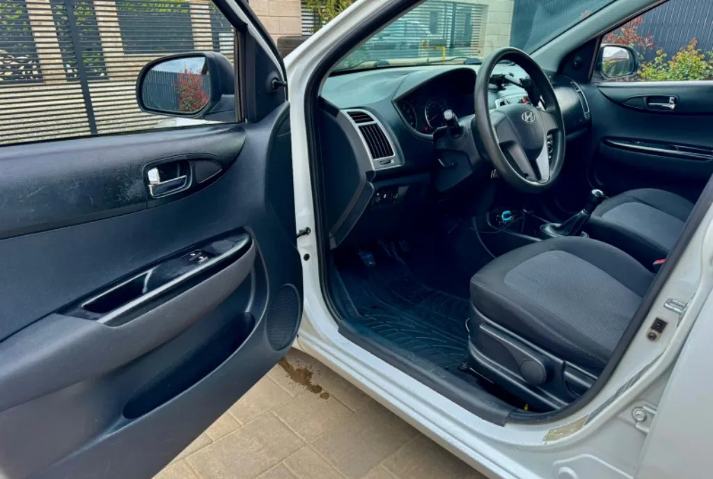 Hyundai I20 3 800 eur