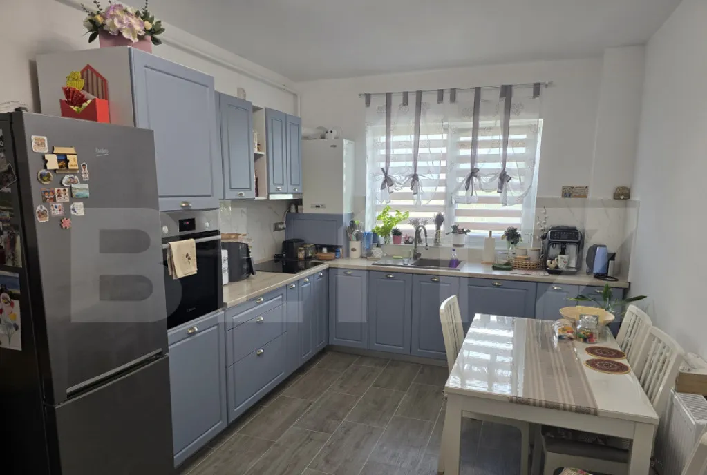Apartament cu 2 camere 45 mp ansamblu privat parcare zon