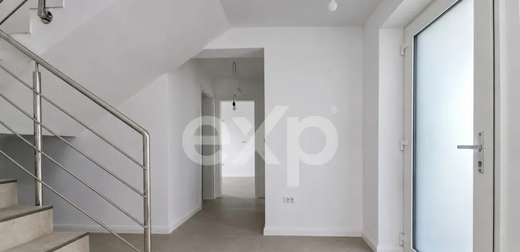 De vanzare casa individuala P E in zona Tractorul