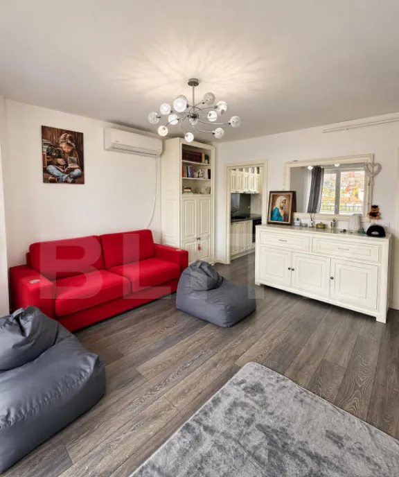 Apartament 3 camere 64 mp bloc nou parcare zona Semicent