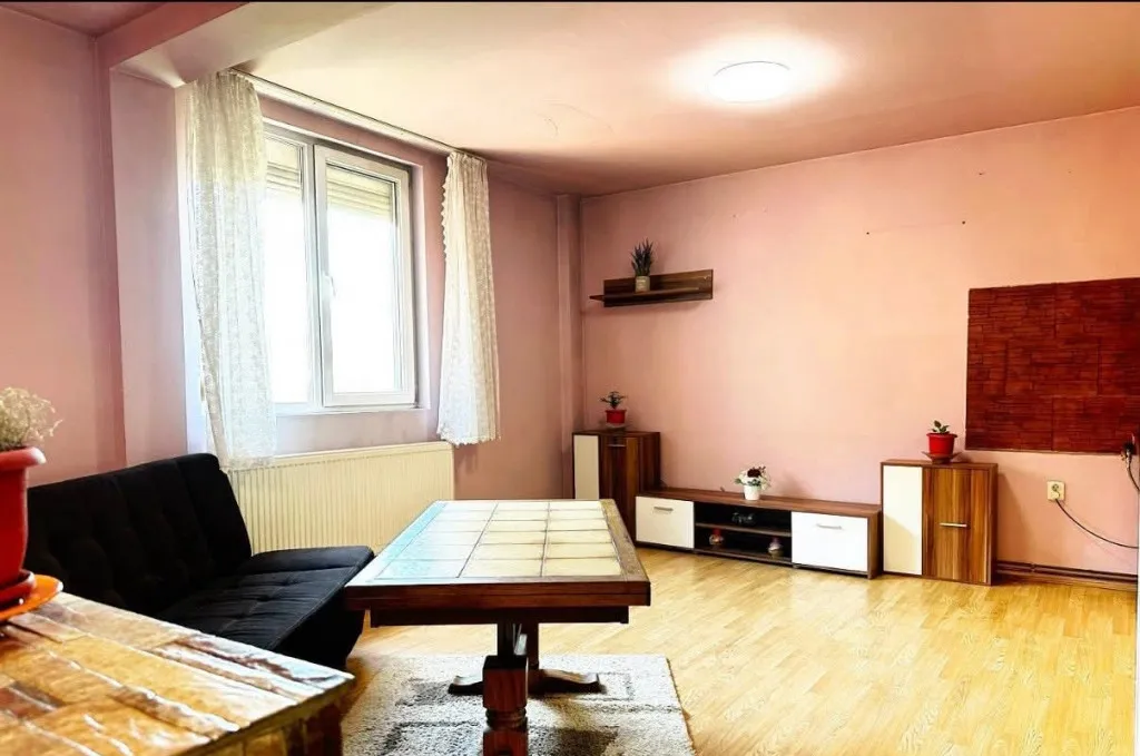 Casa 5 camere 113 mp 180 teren mobilata zona