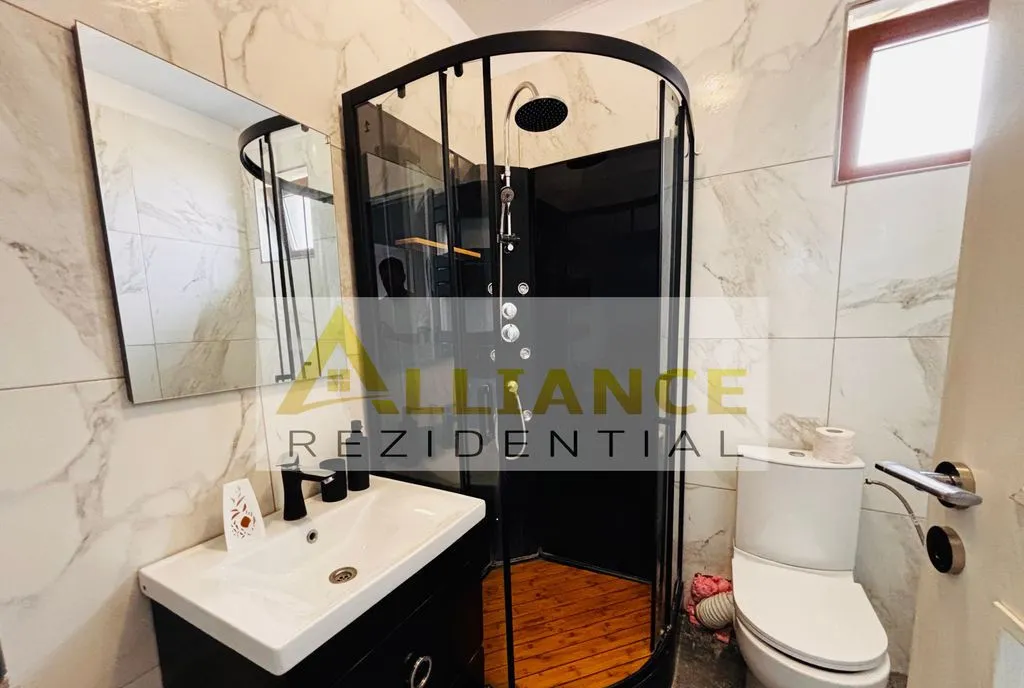 Duplex complet mobilat - 3 camere 2 bai si curte proprie