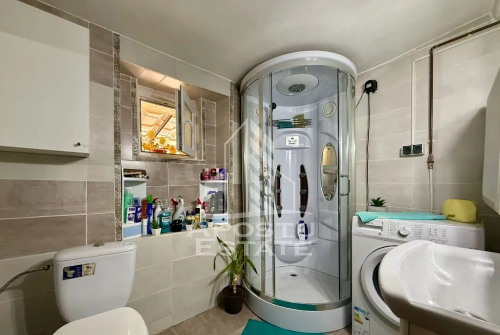 Apartament cu 2 camere si curte de vanzare in Complexul Studentesc