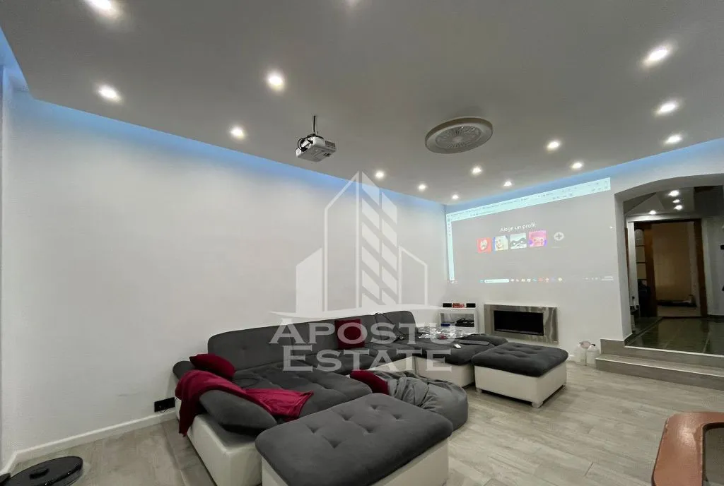 Casa 6 camere 3 bai garaj acces auto teren de 411