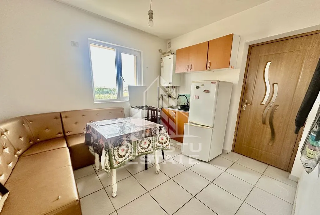 Triplex cu 3 camere la asfalt zona Braytim