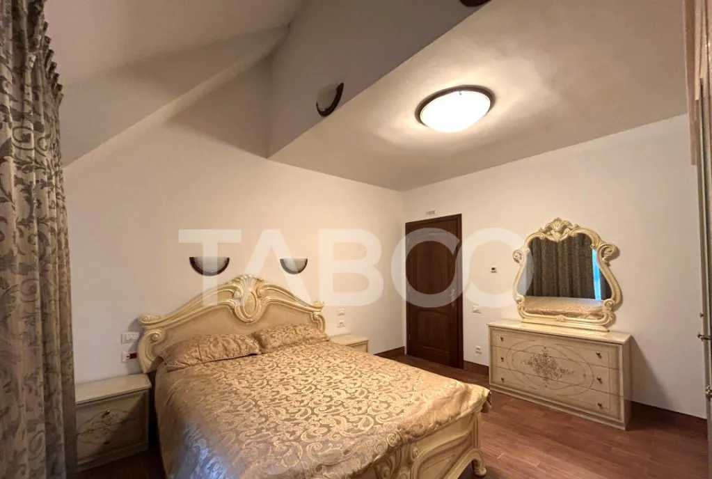 Casa de vanzare cu 5 camere garaj incalzit 2 bai in zona Til