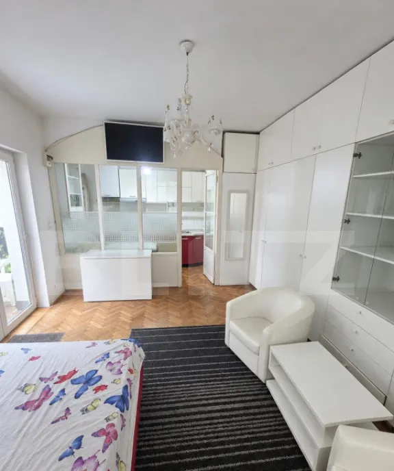 Apartament ultracentral 1 camera parcare in curte si ter