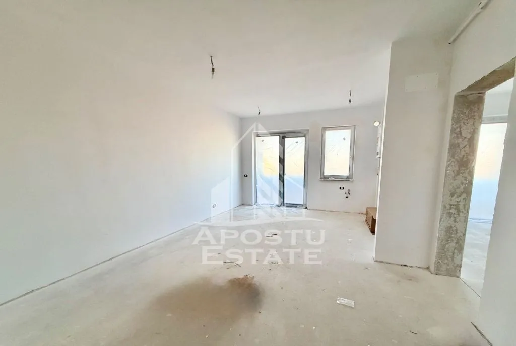 Apartament cu 2 camere 2 balcoane etaj 1 zona Planetelor