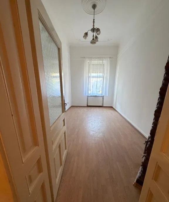 Apartament 3 camere la casa ultracentral str Eminescu