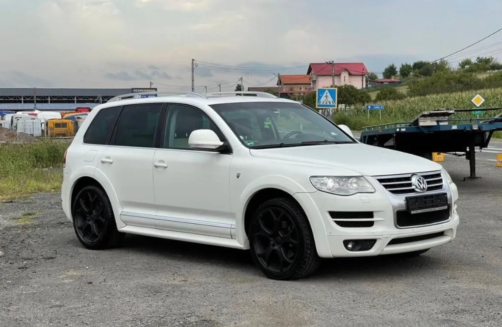 Volkswagen Touareg R-Line 7 900 eur