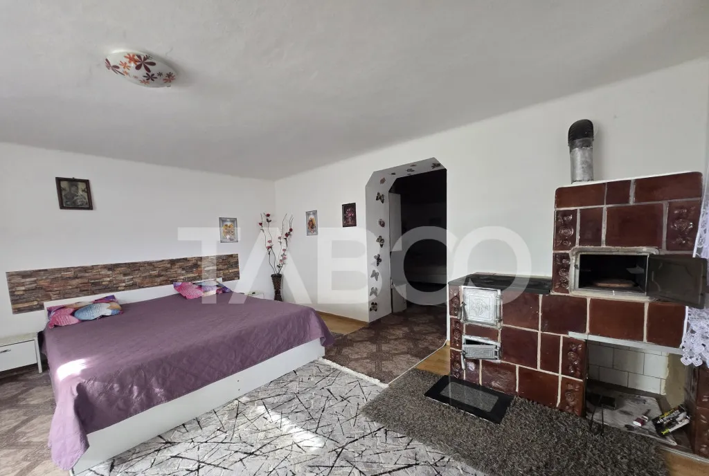 Casa de vanzare 5 camere 118mp curte 1597mp Vurpa