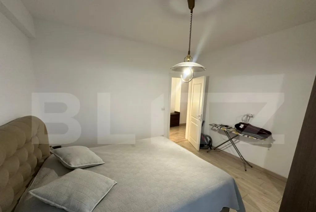 Apartament 3 camere bloc nou zona Regia de Apa