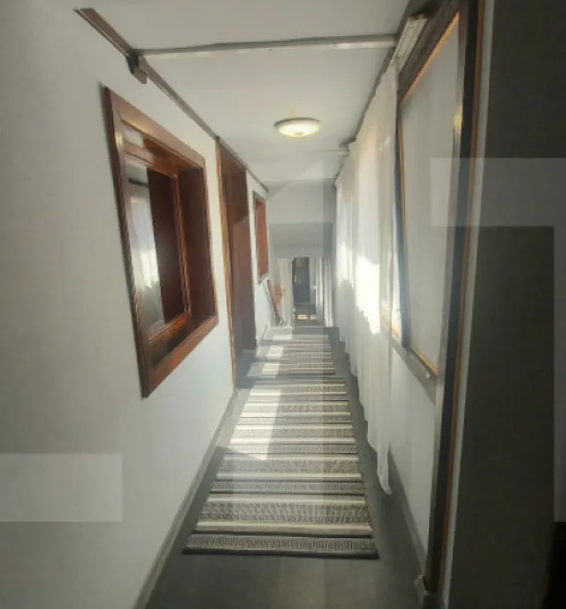 Vila cu teren intravilan 4 400 mp Valcele