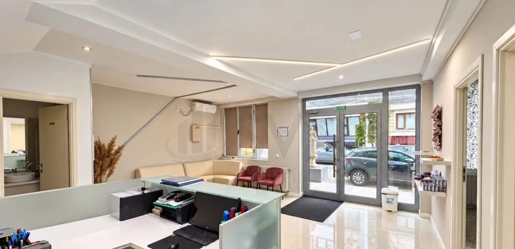 Clinic medical de v nzare complet echipat Doroban >i Beller