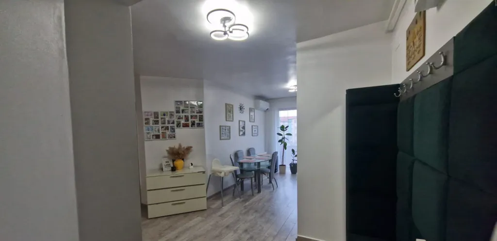 Apartament 3 camere 58 6 mp Zona Florilor