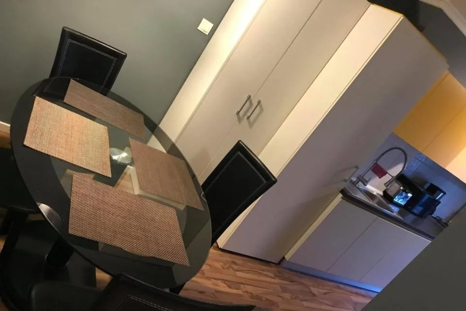 Gorjului inchiriere/ apartament 3 camere / centrala termica