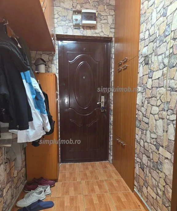 Vanzare apartament 3 camere Brancoveanu etaj 3/10