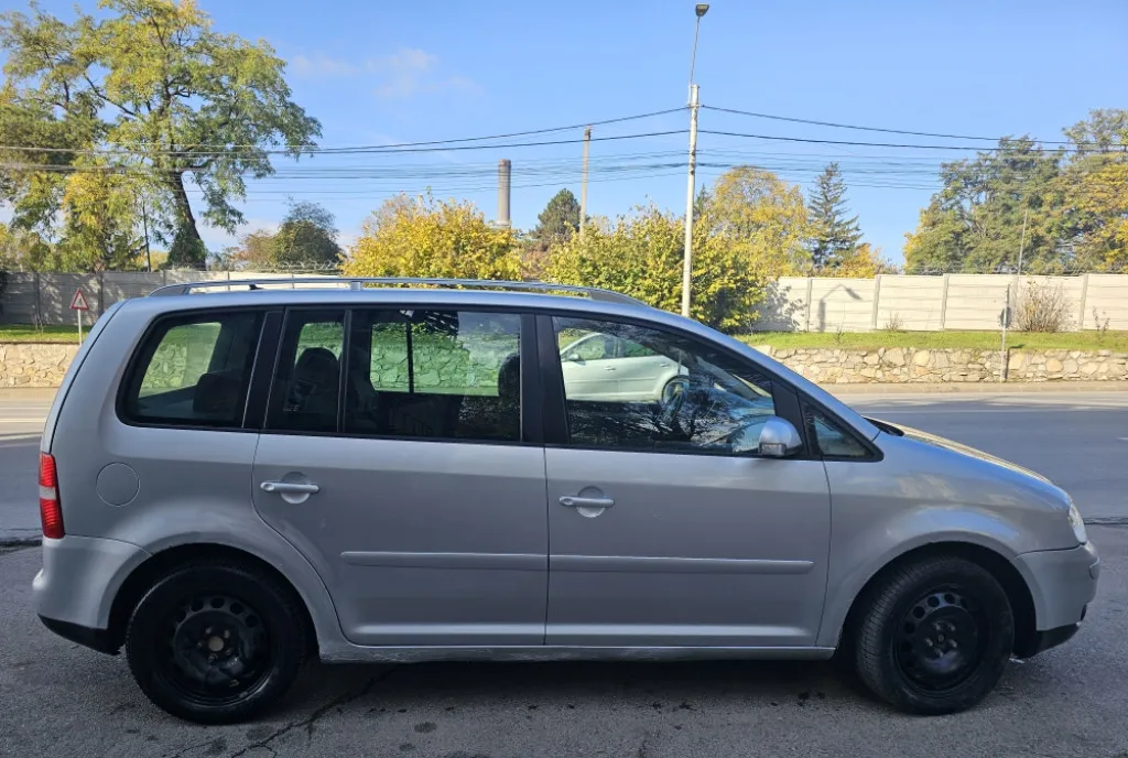 Volkswagen touran 2 200 eur