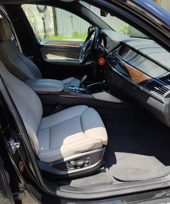 Bmw X6 M Performance 360 cai Bi-Turbo full options / schimb 9 999 eur