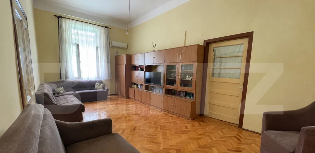 Apartament cu 2 camere de vanzare 74 mp langa Tribunal