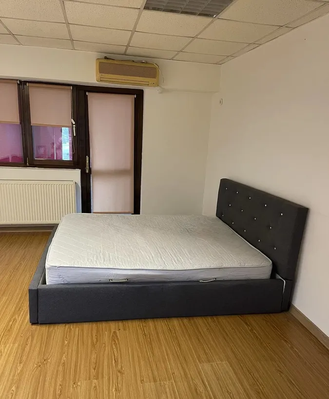 Garsoniera spatioasa de 40 mp calea vitan langa casa de pensii