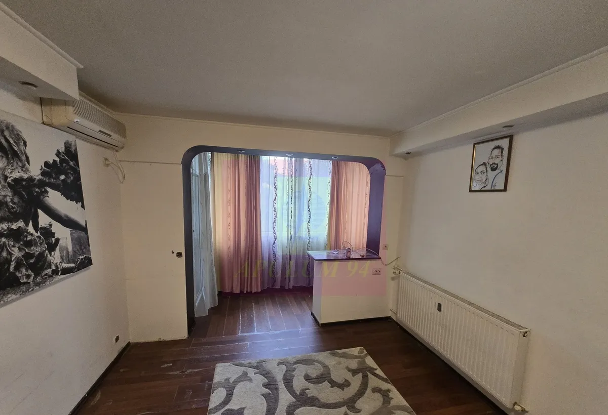 Vanzare 3 camere Titan Liviu Rebreanu