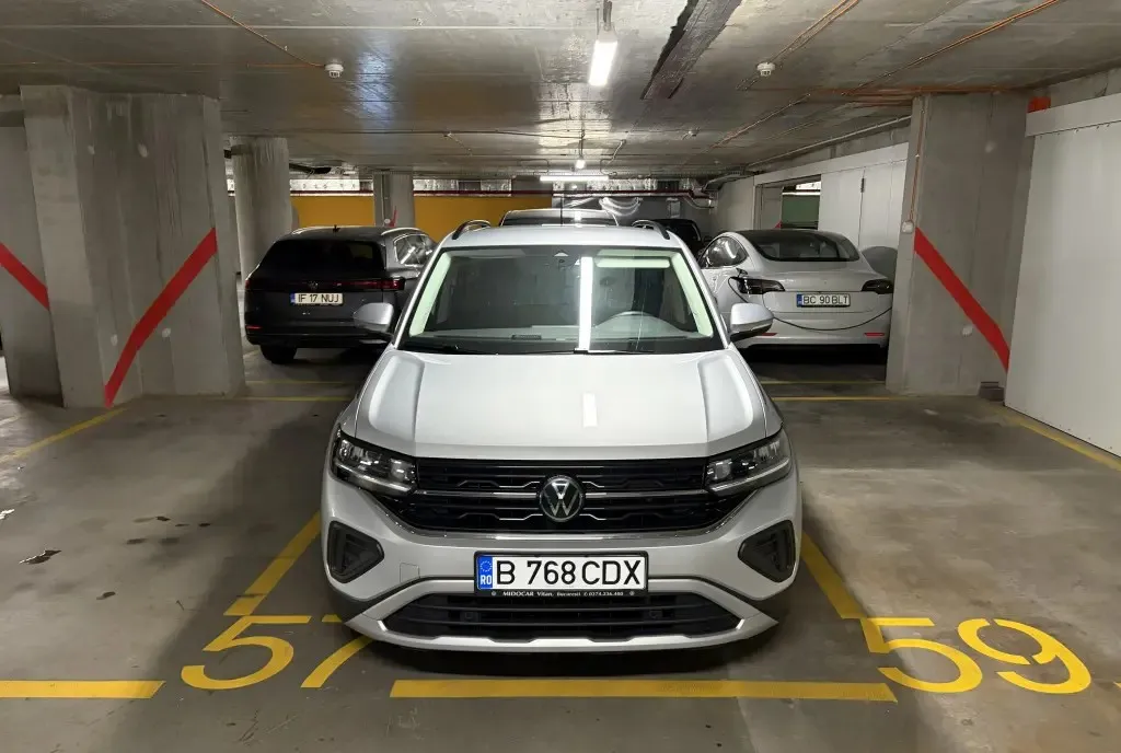 Volkswagen T-Cross 2024 23 000 km 17 900 eur