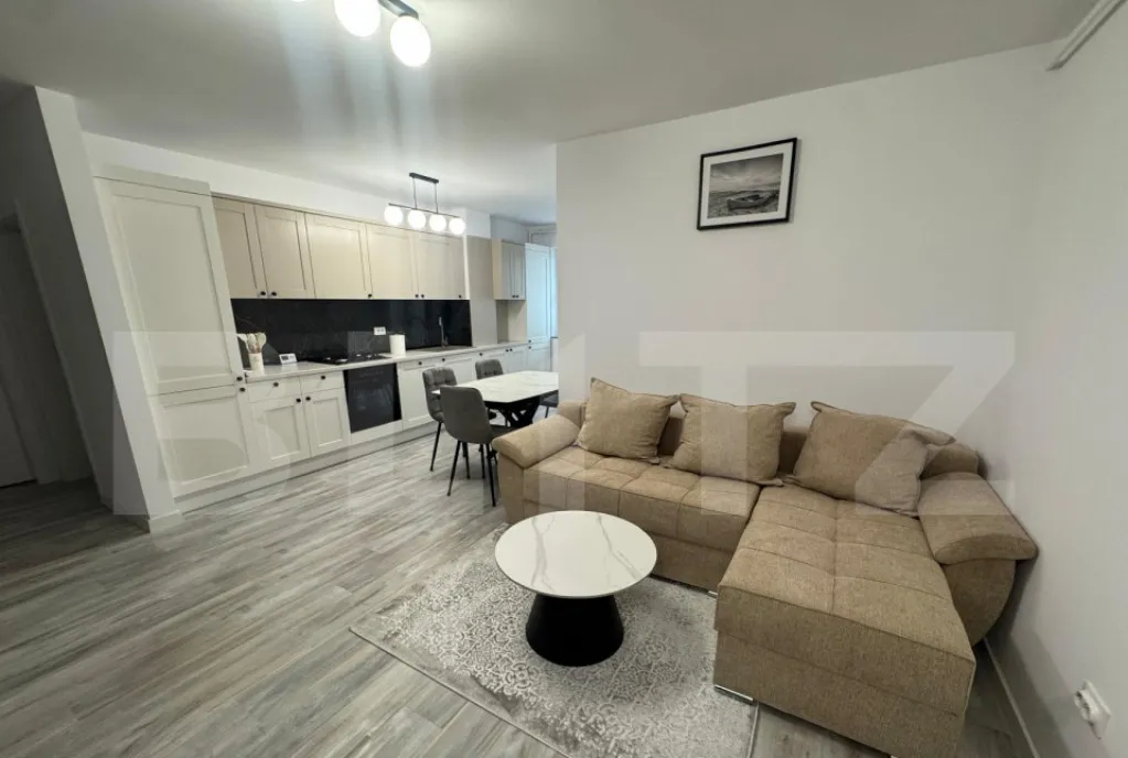 Apartament modern cu 3 camere si 2 parcari zona strazii Som