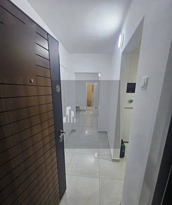 Apartament 3 camere renovat Centrala proprie Mega Mall Et 3