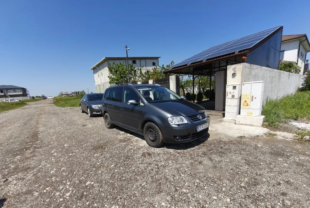 Volkswagen touran 2006 1 800 eur