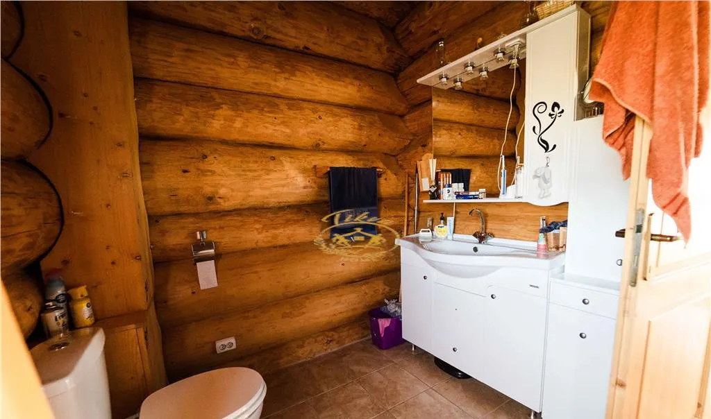 Casa busteni cu ferma zootehnica si afacere Tengheler