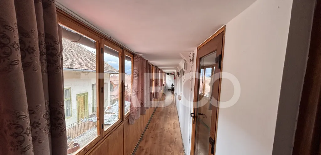 Apartament la casa de vanzare 4 camere 2 bai 118 mp Slimbar