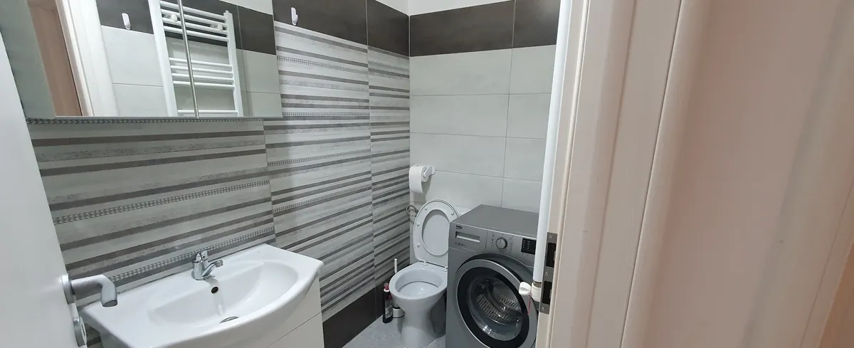 Chiajna str Orhideelor et 1/4 lift loc parcare 2 bai