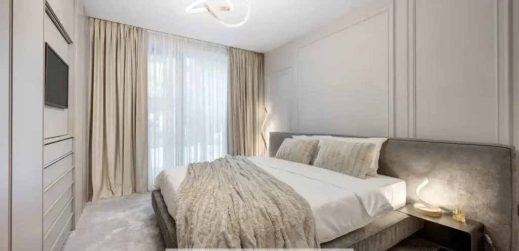 Apartament cu 2 camere si 2 bai - zona Erou Iancu Nicolae