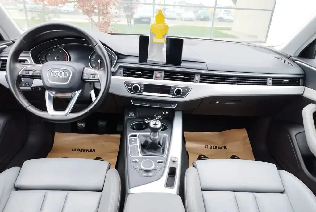 Audi A4 2 0 Tdi 150 cp Matrix 9 999 eur