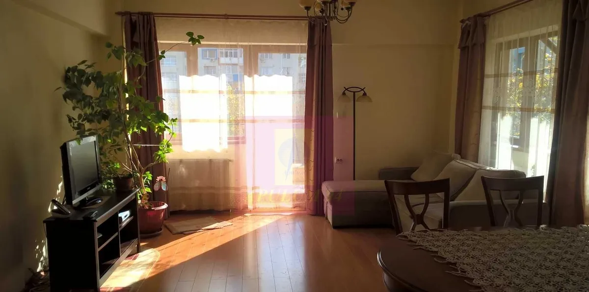 Penthouse cu 3 camere si terasa de 40 mp Zona 1 Mai - Ion Mihalache