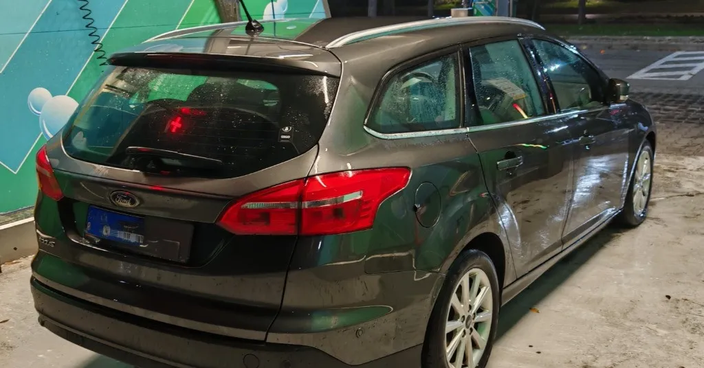 Ford Focus 1 5 TDCi 120 cp /Powershift /Titanium 2018 cu 131 000 km reali 7 800 eur