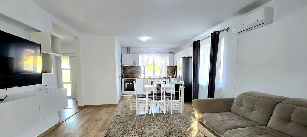 Casa de vanzare cu 4 camere mobilata si utilata Sag