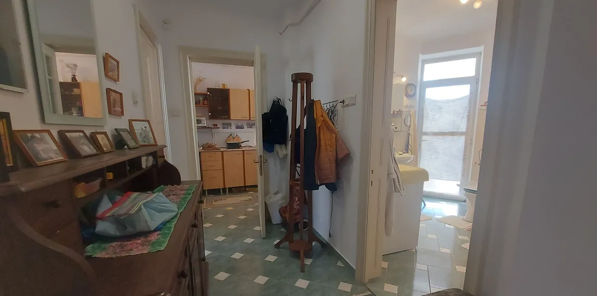 Piata Unirii Curtea de Apel apartament 5 camere centrala proprie