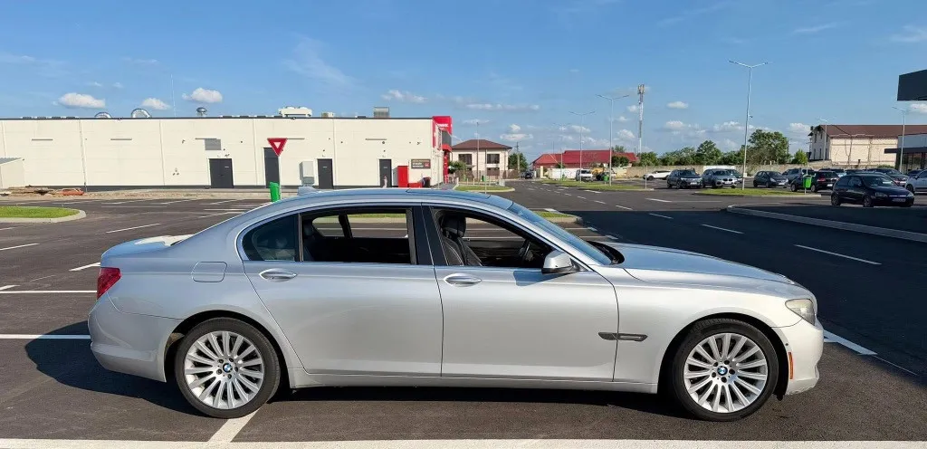 BMW seria7 750LI 9 000 eur