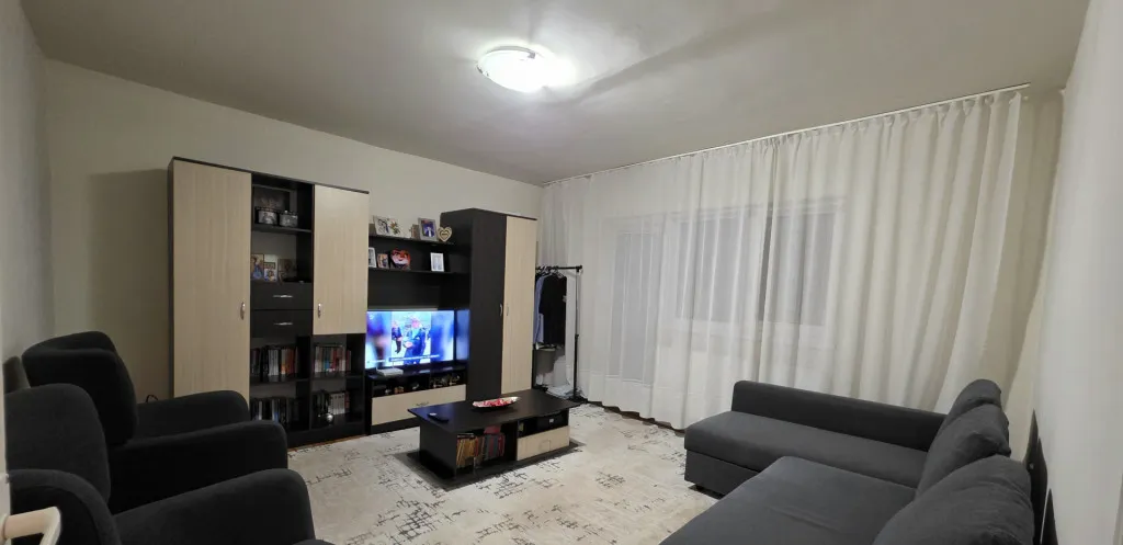 Apartament cu 3 camere decomandat 2 balcoane Girocului T