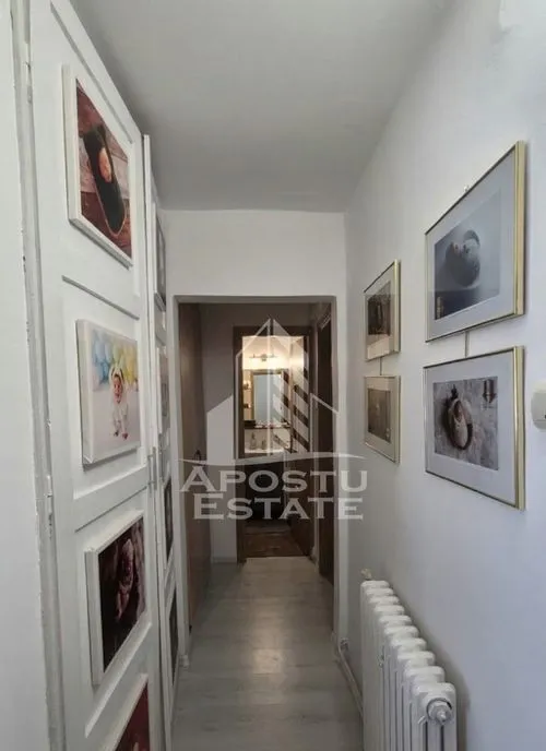 Apartament cu 4 camere et 3 Blvd Dacia Hunedoara