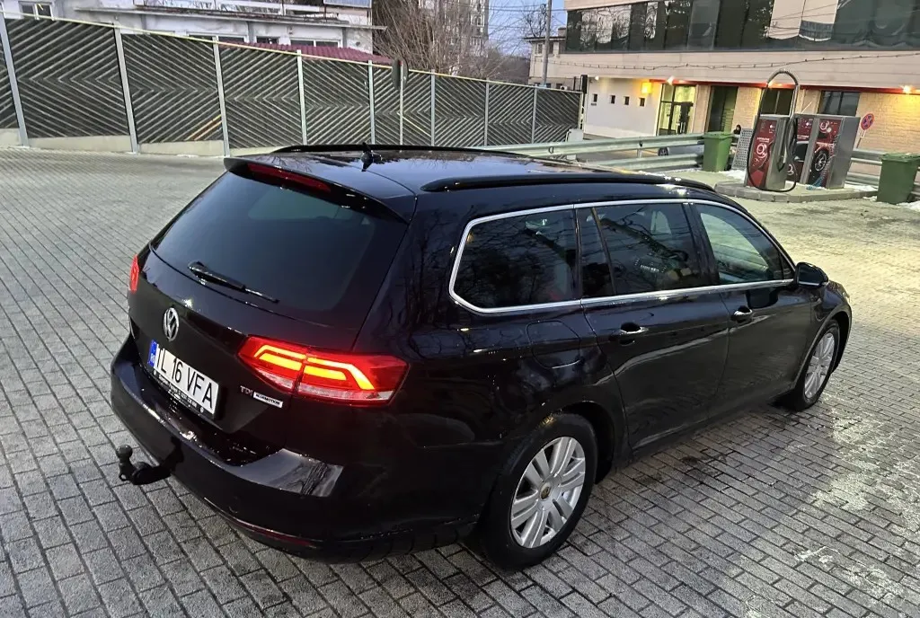 V acirc nzari autoturisme 8 950 eur