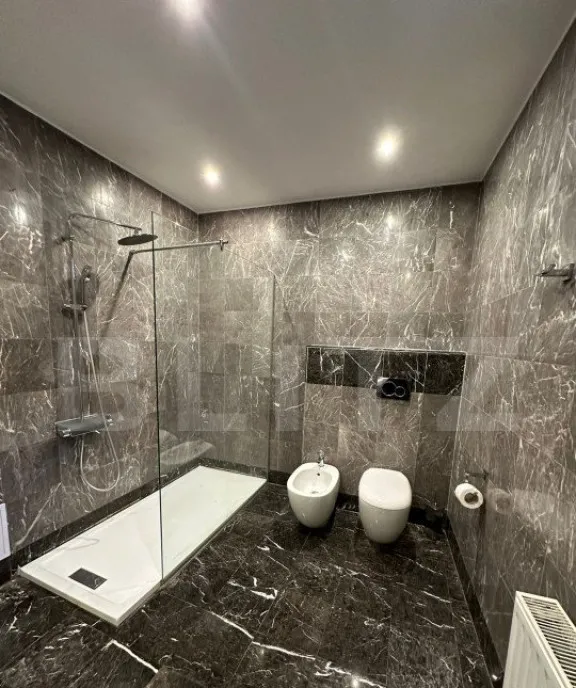 Casa de lux renovata cu priveliste spectaculoasa in in