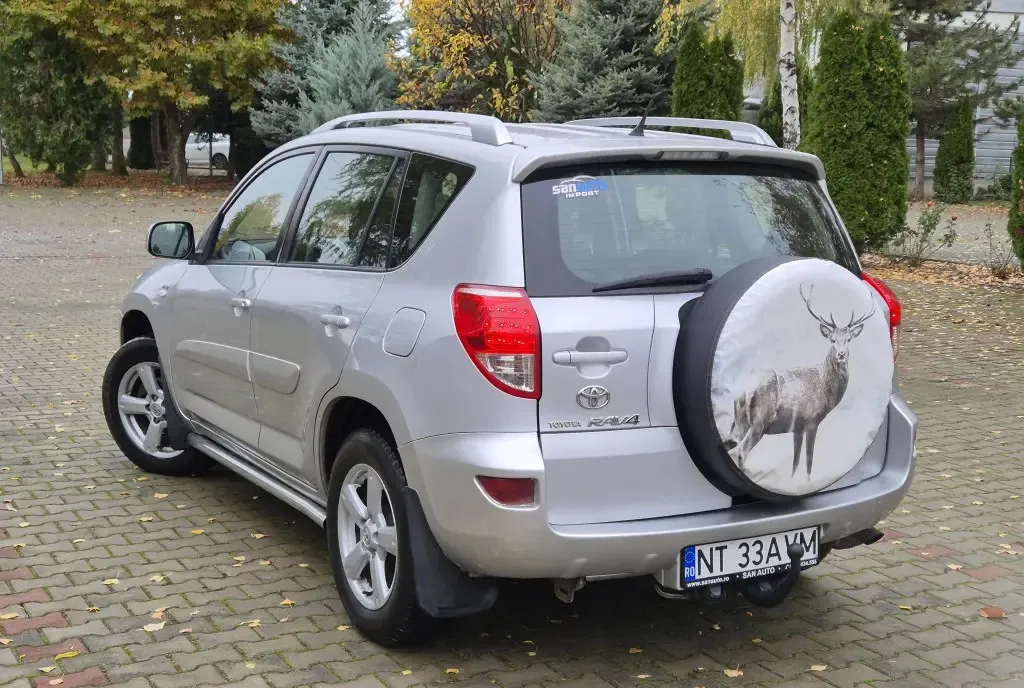 Toyota RAV 4 4x4 2006 2 2 D-AD 136 CP / RATE fara avans 4 990 eur