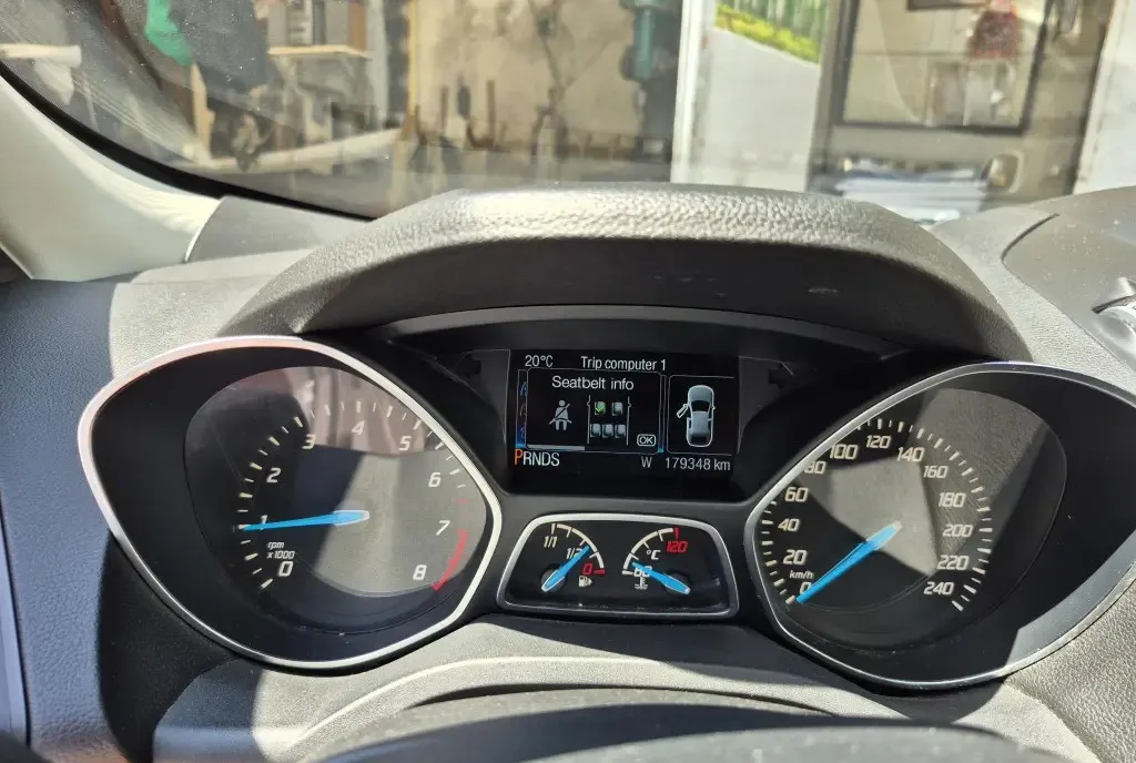 Ford Kuga 2016 1 5 cutie automata 5 500 eur