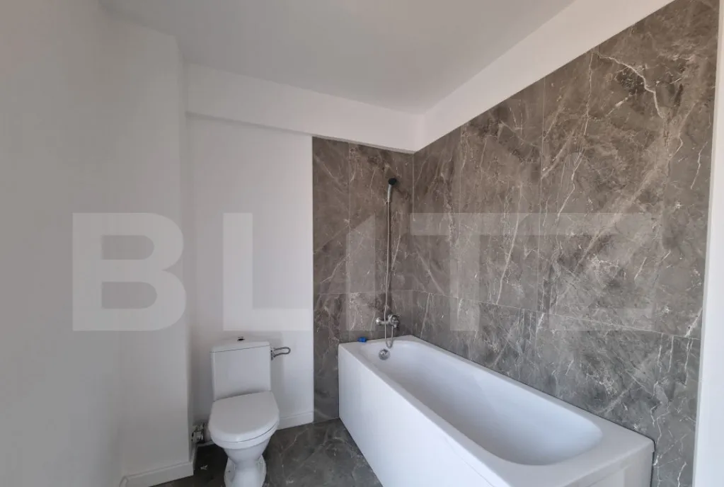 Apartament 4 camere 93 mp terasa zona Corneliu Coposu